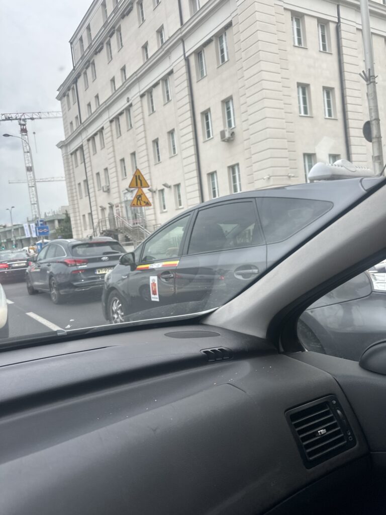 Nasze pogotowie techniczne, zamów nasze usługi serwisowe, działamy tanio i z dojazdem do klienta, elektryk, ślusarz, spawacz.