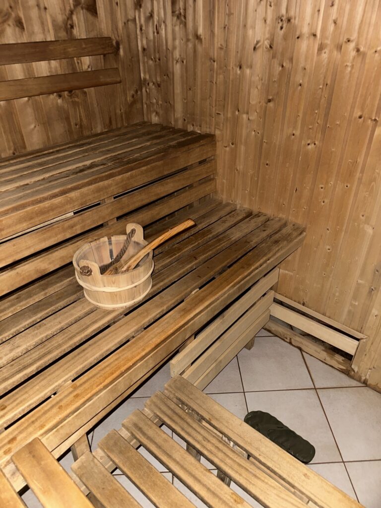 Serwis sauna i Spa Warszawa -Jestem serwisantem do spa, nasze usługi to diagnostyka i naprawa Sauny suchej i parowej w stolicy naszego kraju.