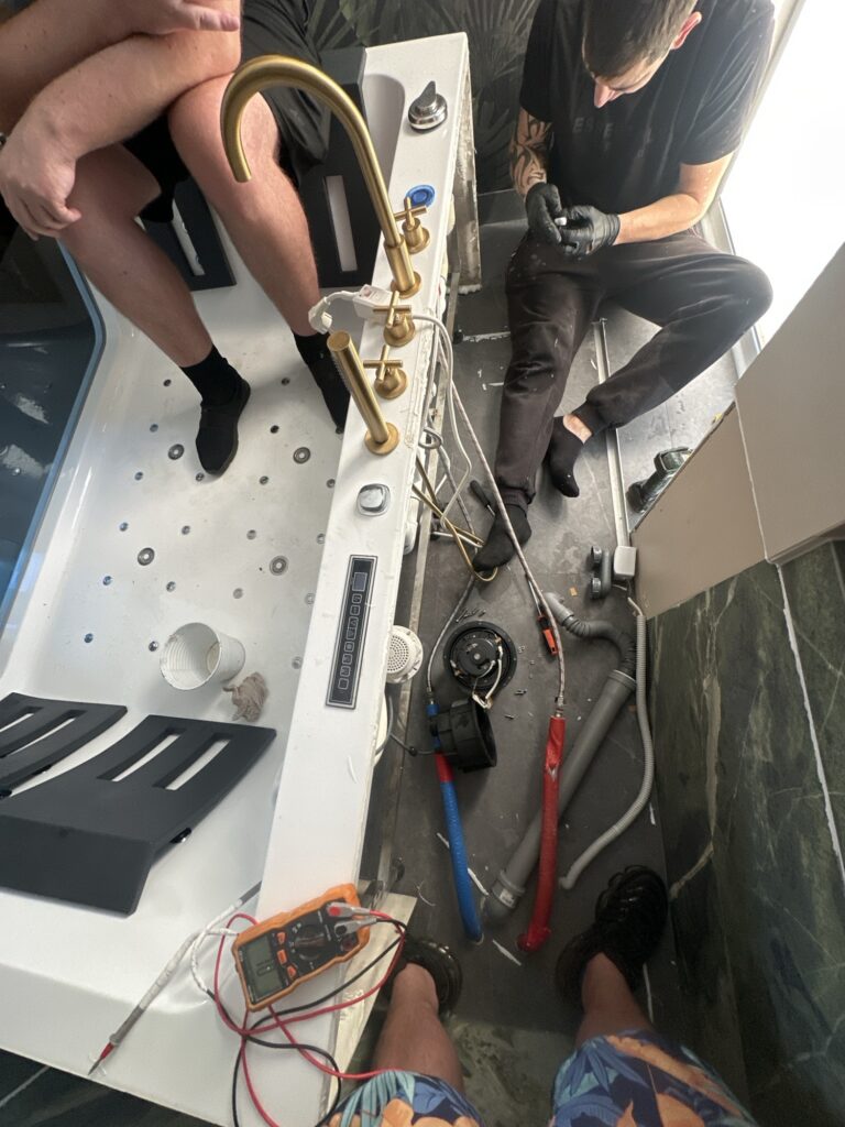 Serwis wanny z hydromasażem Warszawa, Jacuzzi, Obsługa, Serwis, Dzwoń 570 933 114 jesteśmy tutaj szybko i konkretnie.