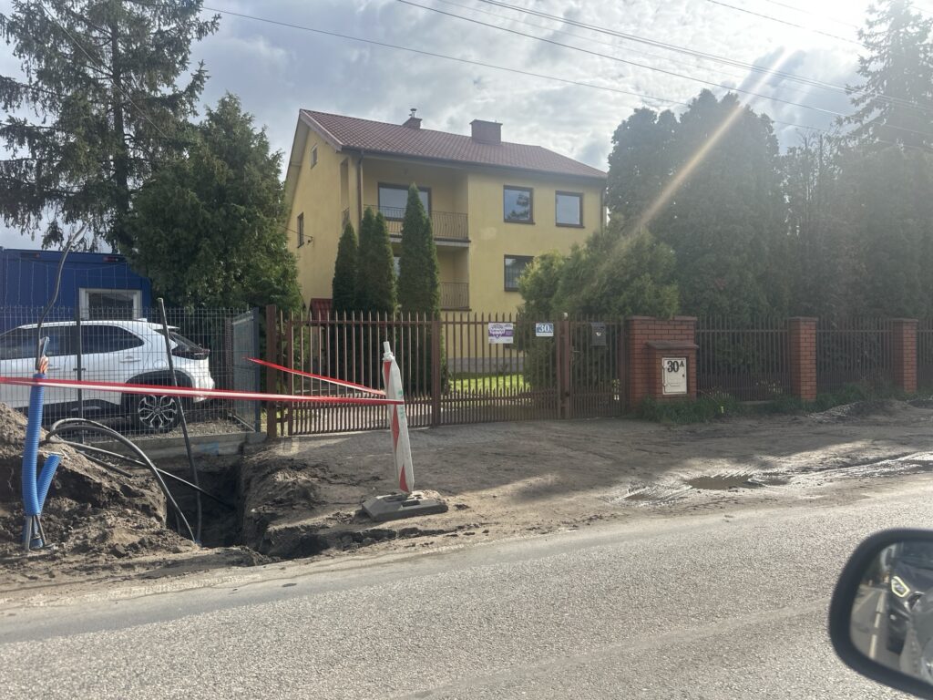 Najlepszy serwisant w Warszawie, zamów elektryka lub spawacza z dojazdem, działamy Poniedziałek do Piątek, dzwoń już teraz.
