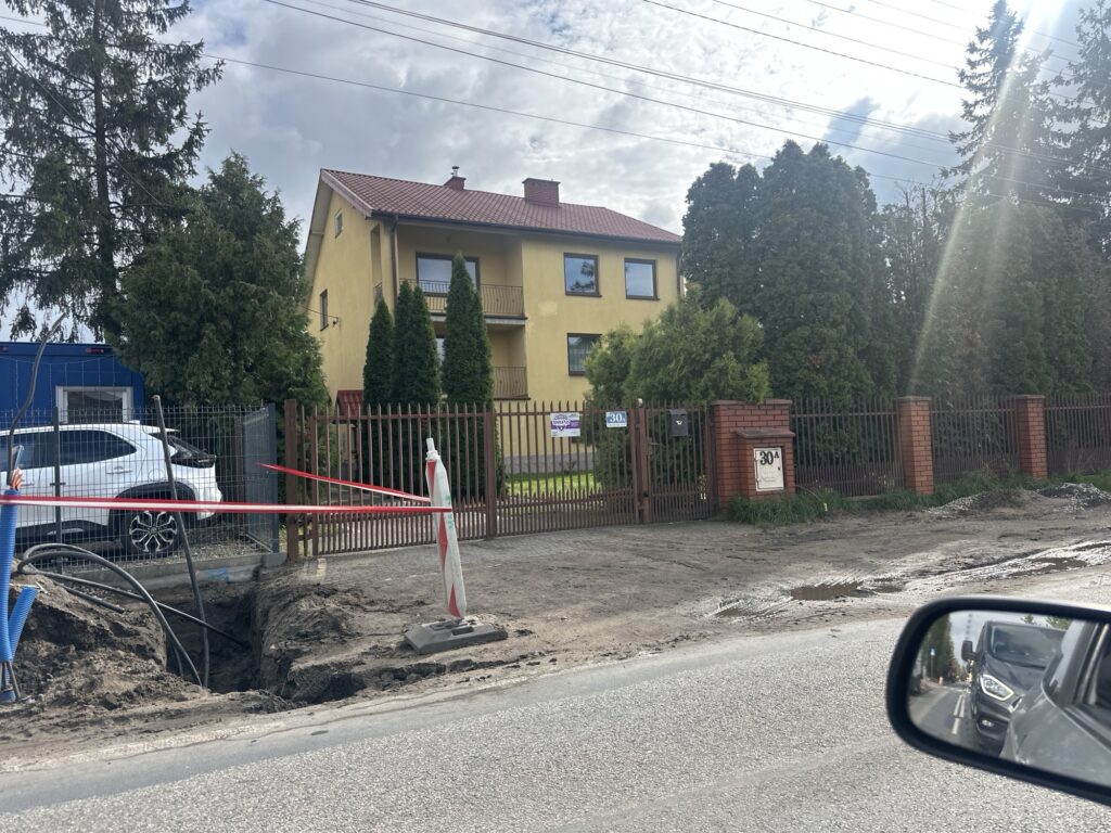 Najlepszy serwisant w Warszawie, zamów elektryka lub spawacza z dojazdem, działamy Poniedziałek do Piątek, dzwoń już teraz.