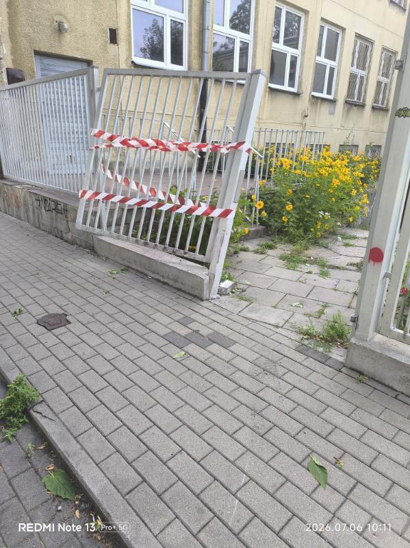 Naprawa Bramy Warszawa, Serwis który naprawia bramy wszelkiego typu usługi związane z ślusarskim oraz ze spawaniem.