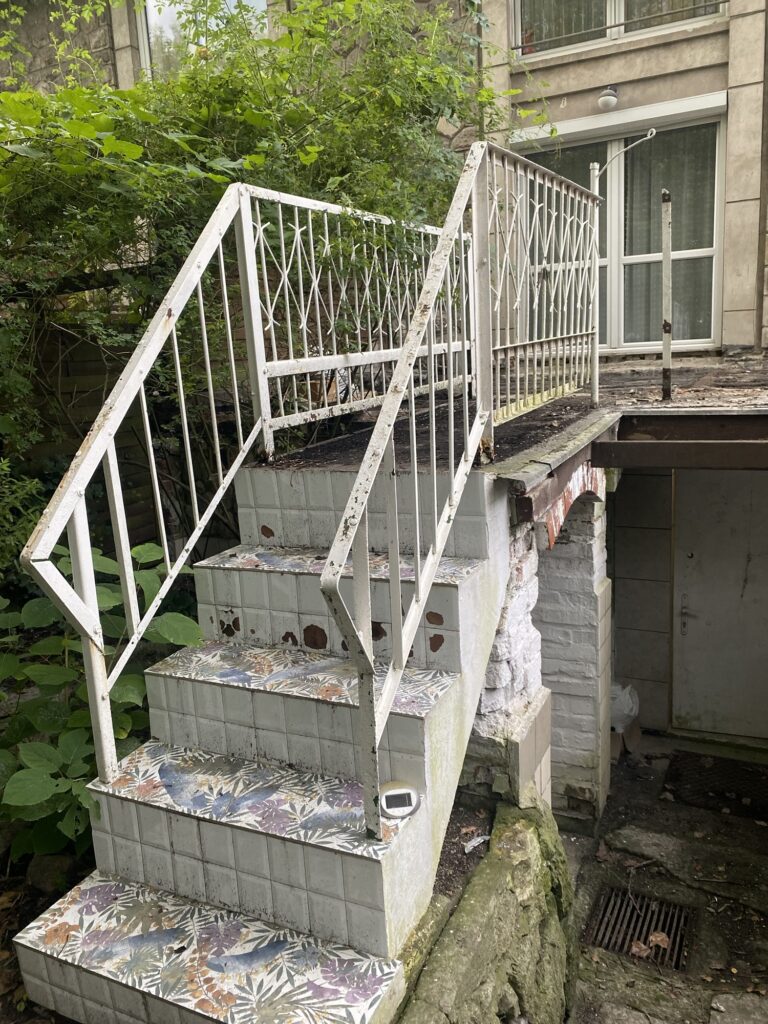 Balustrada renowacja, Nasza Firma spawa wymienia remontuje wszelkiego typu balustrady, i inne Płoty w Warszawie i okolicach.