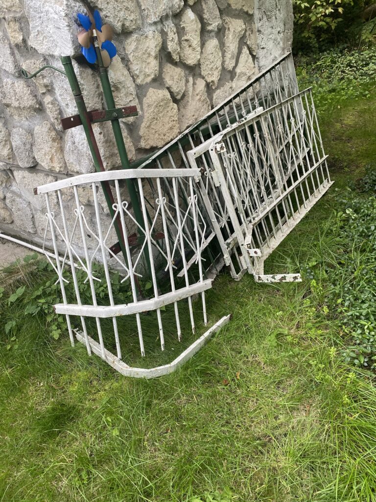 Balustrada renowacja, Nasza Firma spawa wymienia remontuje wszelkiego typu balustrady, i inne Płoty w Warszawie i okolicach.