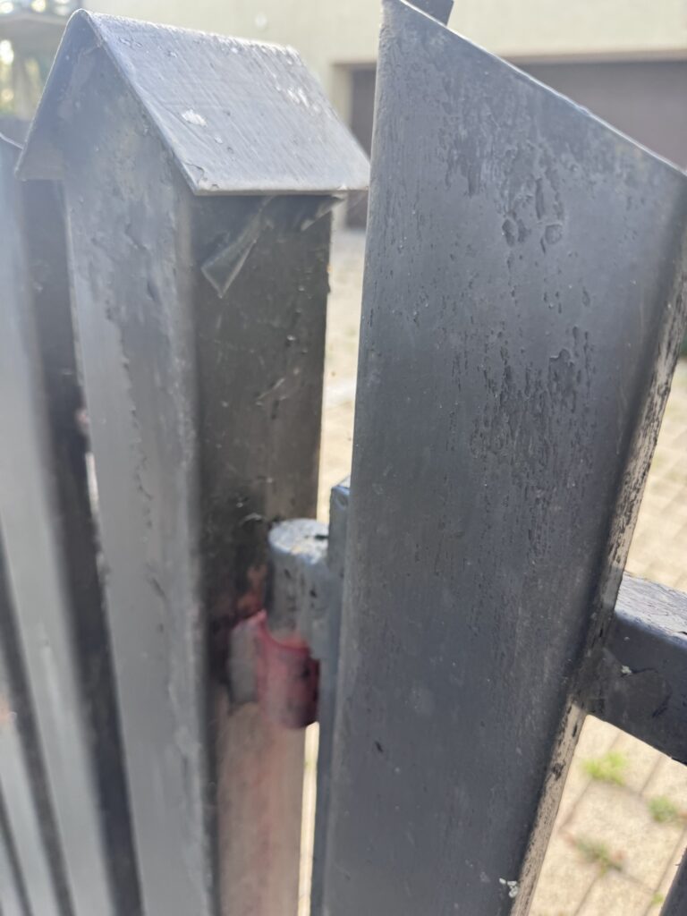 Renowacja metalowych płotów +malowanie, zamów nasze usługi z dojazdem do klienta, nasza firma ogarnia wszystko na 5+ 