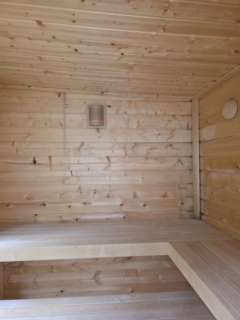 Sauna Cieknie i Problem Pieca, wymianiamy, naprawiamy lub robimy renowację, głównie elektryka i elektronika. 
