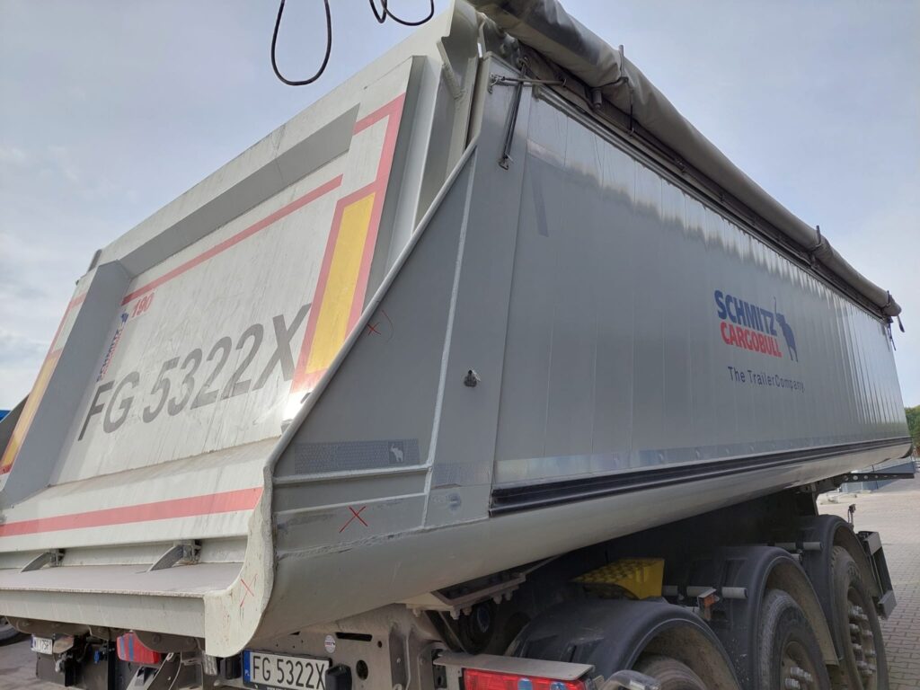 Spawanie ciężarówek i naczep i spawanie osobówek, zamów naszego spawacza do twojej firmy, mamy busa ze sprzętem 