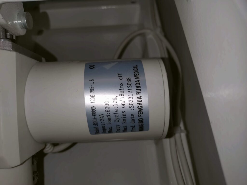 Naprawa Pneumatyki w fotelu, Wszelkiego typu fotele diagnostyczne pneumatyczne fotele dentystyczne i fotele z masażami naprawiamy.