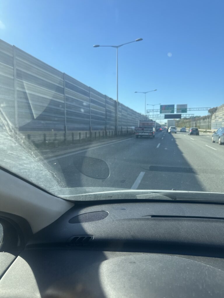 Konstancin Jeziorna renowacja balustrady w domu, zamów nasze usługi z dojazdem do klienta, spawacz, malarz i renowacja.