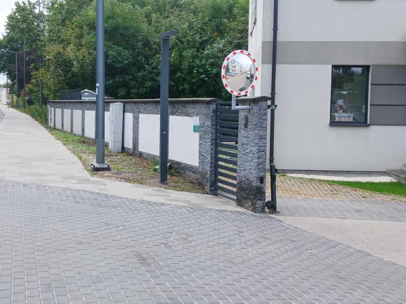 Zabezpieczenie dużego osiedla mieszkaniowego przed dzikami