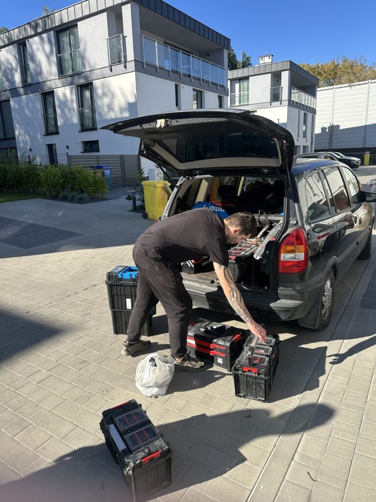 Pełno sprzętu do obsługi twojego zlecenia w Warszawie oraz dla klientów z całego województwa mazowieckiego.